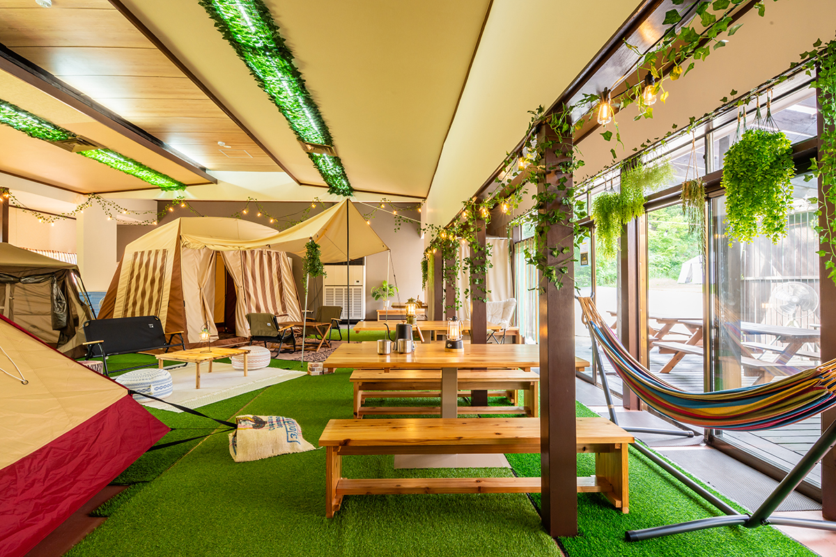 貸切室内グランピング場 グループキャンプフィールド