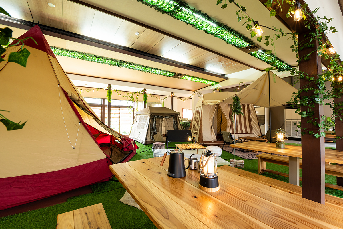 貸切室内グランピング場 グループキャンプフィールド