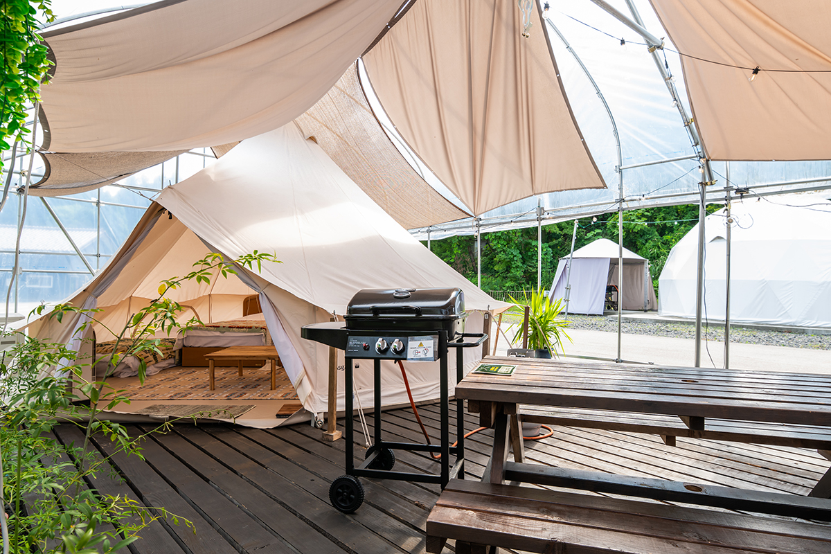 グランピング コットンテント 床付き